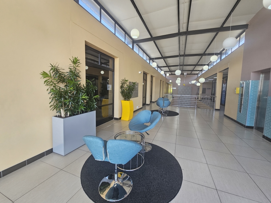 To Let commercial Property for Rent in Vincent Eastern Cape